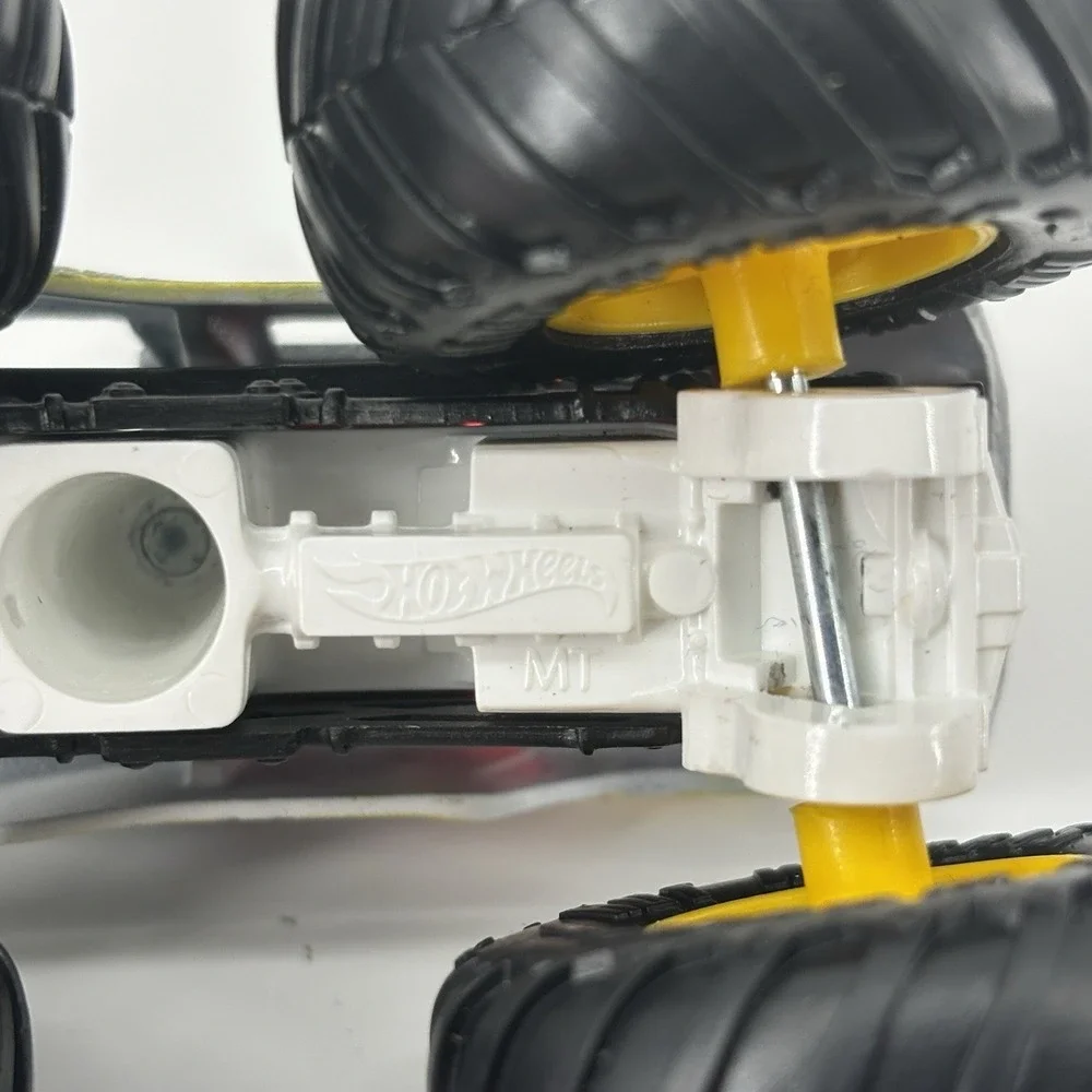 HOT‎ WHEELS MONSTER JAM TRUCK WILD STREAK ZEBRA 1:64 SCALE BLACK WHITE